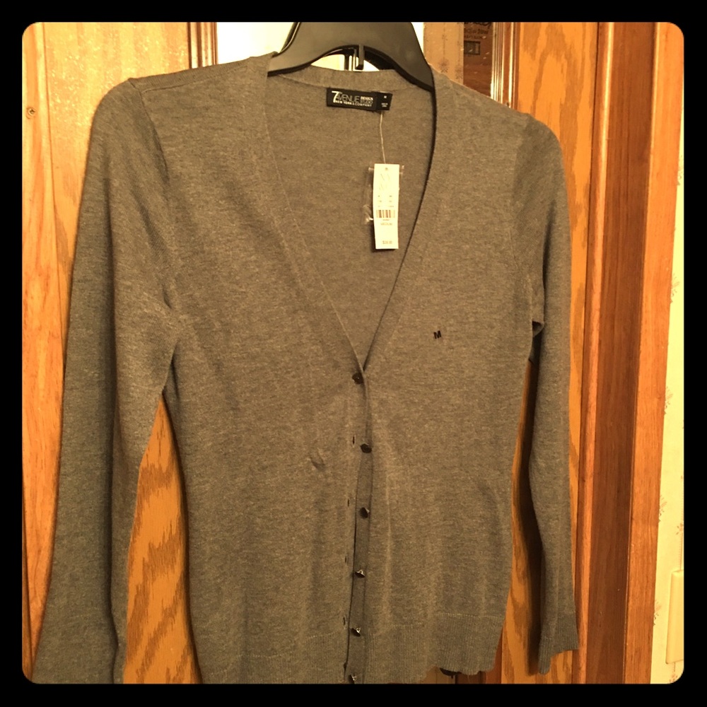 Soft gray cardigan with gorgeous buttons Sz Medium